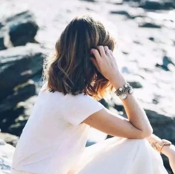 情感故事:一个中年女人,是如何一步步走向婚外情的?