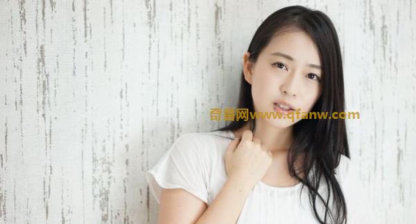薄井故里(薄井しお里)个人资料，一个镜头前不穿内裤的美女主播
