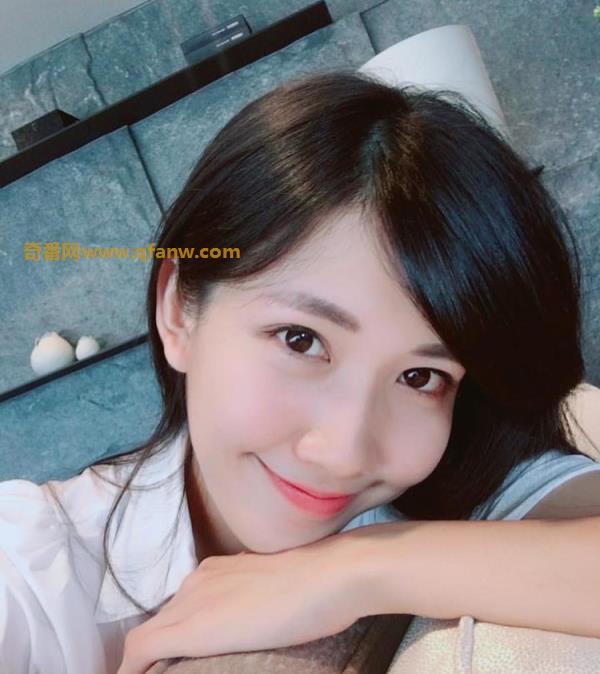 杨子莹Miranda写真图片欣赏，一个上围太丰满的Show Girl