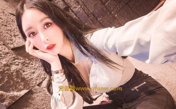 爱佳奈个人写真图片，号称桃园迪丽热巴