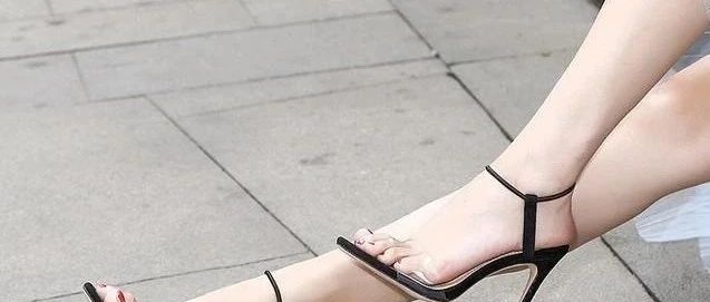情感测试:你会选哪一双高跟凉鞋呢,测你有哪一种诱人的气质