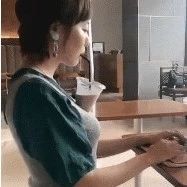 搞笑段子:做这女人的男朋友,真的挺好