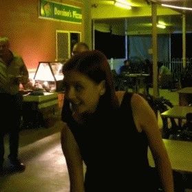 搞笑GIF:睡罗汉附体,你这睡觉功夫太高了