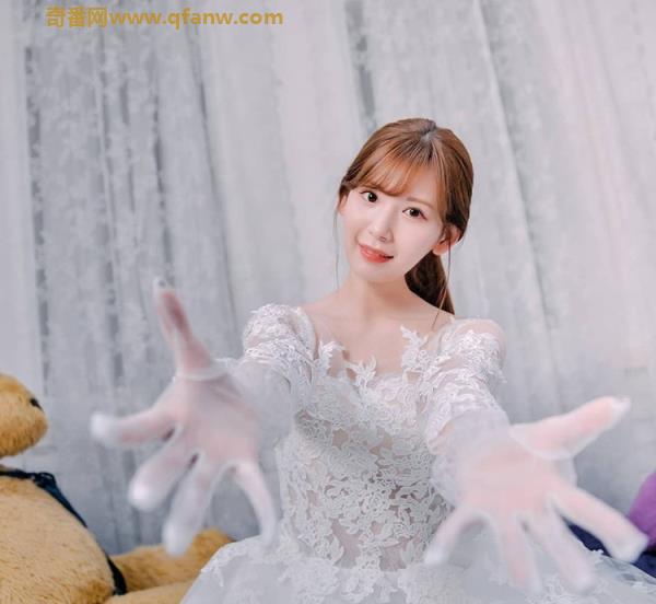 明里紬(明里つむぎ)是一个有自己想法爱好东西的女生