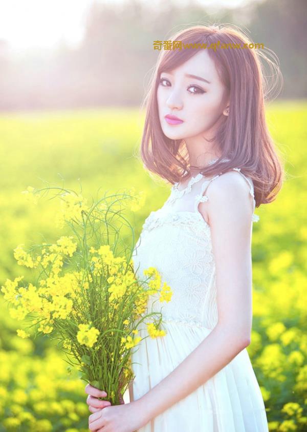 菜花田里美女小清新，宁静淡雅 青春靓丽可爱动人 ，美女图片