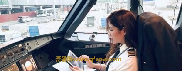 越南美女@Hong Hanh Vo性感写真，穿上制服诱惑度破表