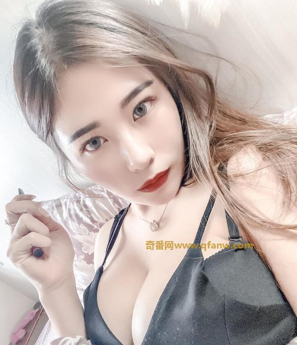 Lulu音乐老师纤细的美腿欣赏，洗衣掉出凶猛双峰