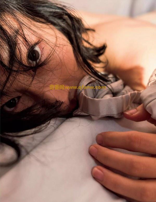性感的轻美女写真女星 佐藤寛子